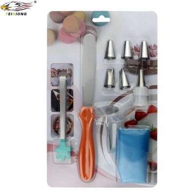 Cake Decorating Gun Stainless steel 6 PCS Nozzles Piping Silicone Cake Decorating Pastry Bags Cake Cutter Baking Set